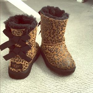 Toddler Girls Uggs size US10.